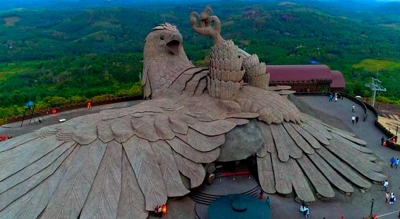 Day Tour to Jatayu Nature Park and Varkala Beach From Thiruvananthapuram