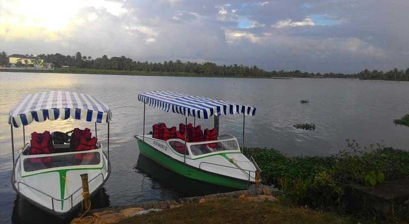 Kochi Sightseeing Trip With Nettoor Boating