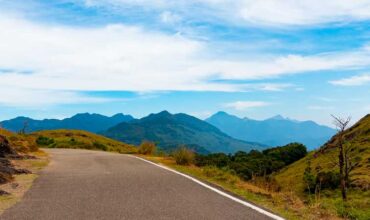 One Day Trip to Ponmudi and Meenmutti Waterfalls